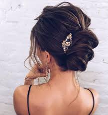 With such a length, it won't take you much effort to pull off a unique and intricate. Wedding Hairstyles For Medium Length Hair Updos Wedding Galery
