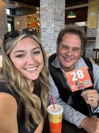 Eatin' good after a Lee Dean Sings Show!