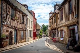 Check spelling or type a new query. 10 Jolies Villes A Deux Pas De Paris Paris Zigzag Insolite Secret