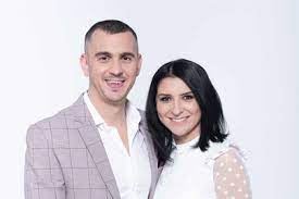 His father, lászló cseh sr. O Cseh Laci Gyonyoru Felesege Diat 13 Eve Mesebe Illo Modon Ismerte Meg Hazai Sztar Femina
