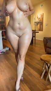 Experience Subhashree's arousing sensual display!