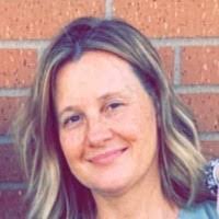 Molly Manor's Instagram, Twitter & Facebook