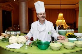 Adelin petrișor adrian petre, подписаться. Adelin PetriÈ™or RÄƒzboi Pe Internet S A Certat Violent Cu O AltÄƒ VedetÄƒ Tv Impact