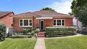 Families Being Torn Apart With Gen Y Relying On Inheritance Cash To Buy A Home In 2020 Australian Homes Home Buying House Front Door