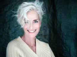 Simone Jacob, Autor bei PETER HAHN Magazin