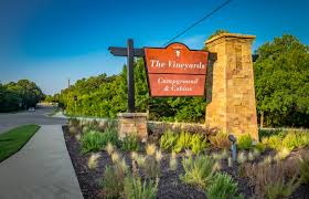 Below you'll find a complete list of lake grapevine waterfront vacation rental homes, cabins, bed and breakfast inns and lodging. Grapevine Lake Cabins Cabin