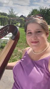 Cello player for wedding gigs in Twin Cities