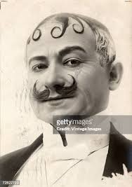 659 photos et images haute résolution de Bernard Samuel