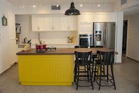 מטבח כפרי מודרני עם אי למטבח Home Decor Kitchen Furniture