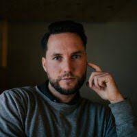 Thomas Roos's Instagram, Twitter & Facebook