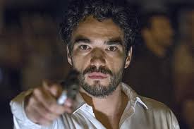 Cristina é sequestrada e Comendador continua vivo em Império