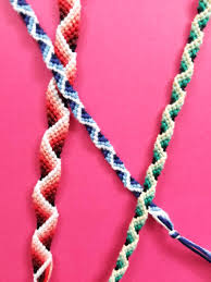 In this instructable, i show how to start and end one of the bracelets once, because this is exactly the same for all three of them. Zig Zag Friendship Bracelet Pattern With A 3d Effect Moms And Crafters