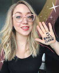 Stephanie Chinn (@hihistephanie)