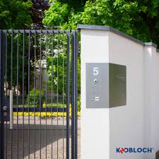 Briefkastenanlage Individuell Gestalten In 2020 Briefkastenanlage Briefkastenanlagen Kasten