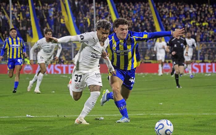 Corinthians segura press&atilde;o e empata com Rosario Central