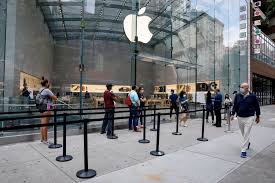 Leave your bags with vertoe and make the most. Apple To Reclose 30 More Retail Stores As Coronavirus Cases Spike
