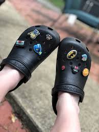 Aesthetic Black Crocs With Charms Black Crocs Crocs Yellow Crocs Crocs Shoes Crocs
