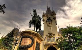 Palatul culturii este cel mai important monument cultural din moldova, și a fost recent revonavat, pentru a fi adus din nou la gloria de odinioară! Secrete NeÈ™tiute Despre Palatul Culturii