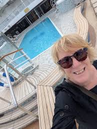 🎉 𝗕𝗟𝗔𝗖𝗞 𝗙𝗥𝗜𝗗𝗔𝗬 𝗧𝗥𝗔𝗩𝗘𝗟 𝗗𝗘𝗔𝗟𝗦 𝗔𝗥𝗘  𝗢𝗙𝗙𝗜𝗖𝗜𝗔𝗟𝗟𝗬 𝗛𝗘𝗥𝗘! 🎉 Think BIG savings, dream destinations,  and those once-a-year offers you absolutely don't want to miss. ☀️🌴🌆  These deals won't hang around — when