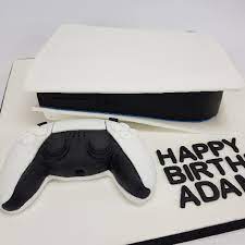 Making of der playstation 5 torte (ps5 cake) für einen guten zweck / motivtorte mit herzensgutem motiv. Playstation 5 Cake