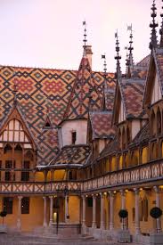 Un Week End En Bourgogne Visite De Beaune En 2020 Visiter Beaune Bourgogne Week End Bourgogne