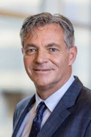 Alumnus Johan Visser: 'Act, work and make decisions with a cool head and a  warm heart'