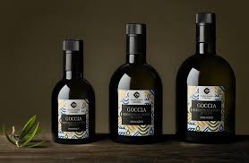 L Olio Biologico Cuonzo Creative Packaging Design Packaging Design Inspiration Design