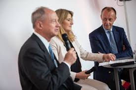 Bei maybrit illner überrascht friedrich merz (cdu) mit einem wirtschaftslob an die grünen. In Conversation With True Atlanticists Friedrich Merz And Ambassador John Emerson Atlantik Brucke E V