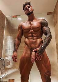 Extremely muscular nude man - Nude Muscle Boys