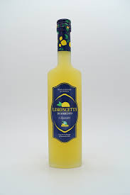 I suoi limoni, che prendono il nome di limone ovale di sorrento, per la loro forma caratteristica sono unici. Limoncetta Limoncello Di Sorrento Der Schnapsstodl