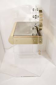 Vanity items are wearable items that can be equipped in social slots. Vintage Illuminated Vanity Table In Lucite Brass And Bronze Mirror At 1stdibs