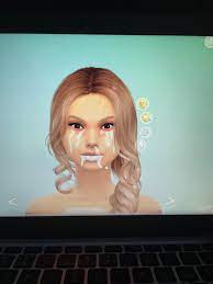 Can someone help me and tell me why my sim randomly has this white drainage  out of face? It's not makeup or accessories why is this happening? :  r thesims