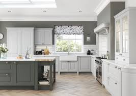 Choose cabinets, worktops, flooring, splashbacks and wall colours from an array of designs and finishes to find what will 50% discount applies to showroom kitchen ranges of: Jefferson Fiited Kicten Avanti West Midlands