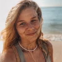 Vanessa Geier's Instagram, Twitter & Facebook