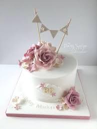 Fresh flowers and macaroons cake decorating. Elegant Cake Designs For Women
