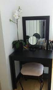 Pin By Selina Sikander On For That Aparment Small Bedroom Vanity Bedroom Vanity Home Decor