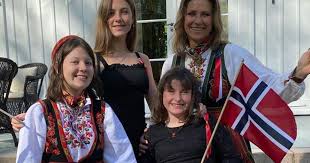 Ce 30 septembre 2020, la princesse märtha louise de norvège et ses trois . Emma Tallulah Vekker Oppsikt Pa 17 Mai Bilde
