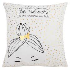 Housse De Coussin Ivoire Imprimee 40x40 Sur Maisons Du Monde Piochez Parmi Nos Meubles Et Objets Deco Et Faites Le Housse De Coussin Coussin Maison Du Monde