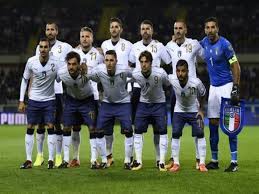 Azzurro) هو ممثل إيطاليا الرسمي في رياضة كرة القدم، يشرف على شؤونه الاتحاد الإيطالي لكرة القدم. Ù…Ù†ØªØ®Ø¨ Ø¥ÙŠØ·Ø§Ù„ÙŠØ§ Ø§Ù„Ø´Ø§Ø¨ ÙŠØªØ·Ù„Ø¹ Ø¨Ø«Ù‚Ø© Ø¥Ù„Ù‰ Ø§Ù„Ø£Ø­Ø¯Ø§Ø« Ø§Ù„ÙƒØ¨Ø±Ù‰ ÙÙŠ 2021 Ù…ØµØ±Ø§ÙˆÙ‰