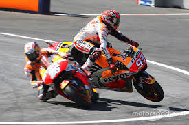 The monster energy yamaha man lost his brakes at over 200kmh in an incident that brought out the red flags.#austriangpvisit the official website: Motogp Spielberg Der Trainingssturz Von Marc Marquez In Bildern