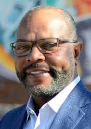 Robert Woolridge's Instagram, Twitter & Facebook