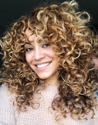 Curly Haircut With Bangs Layers Kelly Shahbazian Of Joy Before Her On Youtube Curly Hair Styles 3a Curly Hair Hair Lengths