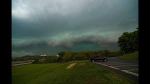Bow echo thunderstorm formation is also strongly. Intense Bow Echo Green Severe Thunderstorm Eureka Mo 4 26 16 Youtube