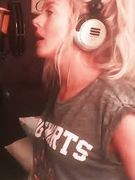 Harper Singing Hello Adele