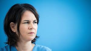 Dass annalena baerbock von den grünen zur kanzlerkandidatin gekürt wurde, kann niemanden überraschen. Kolumne Bitte Keine Entschuldigungen Mehr Frau Baerbock Nurnberg Nordbayern
