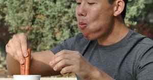 Hot dog eating competition raises funds for Entrepreneur Society