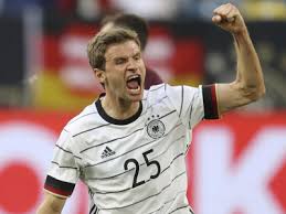 He made his debut in austrian bundesliga on 11 may 2016 against altach. Zxxncmaeqyjgsm