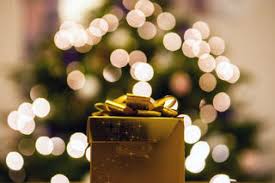 At christmas, you will be expected to give a small, modest gift to practically everyone you encounter in a business context. 3 Mistakes We Make As Gift Givers And How To Correct Them Psychology Today