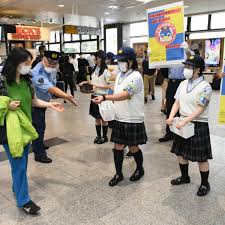 大学生ら、駅で痴漢防止呼びかけ 「絶対許さないという思い広めて」 宇都宮｜県内主要,社会,速報｜下野新聞「SOON」ニュース｜下野新聞  SOON(スーン)