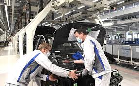 Vw werksurlaub 2021 / 2021 volkswagen arteon first look: Autoproduktion Unter Corona Bedingungen Im Vw Werk Zwickau Schwerter Zu Pflugscharen Stern De